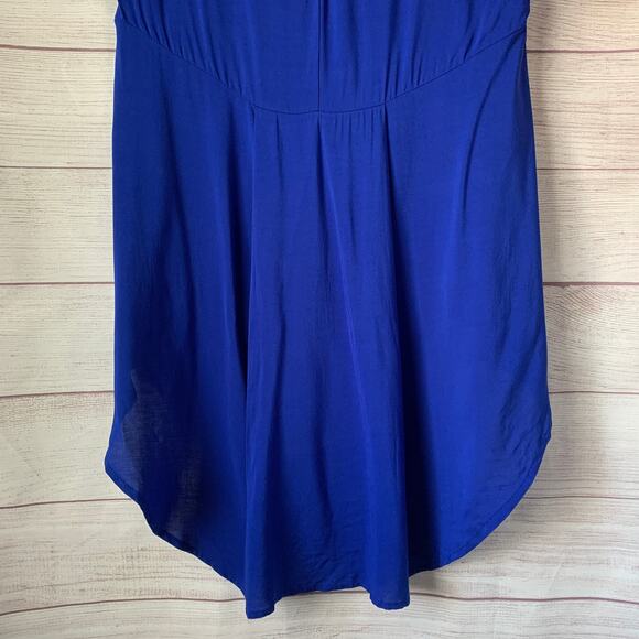 Lily White Hi Low Blue Blouse Short Sleeves Key Hole Tailcoat Style Back Size M - Picture 8 of 14